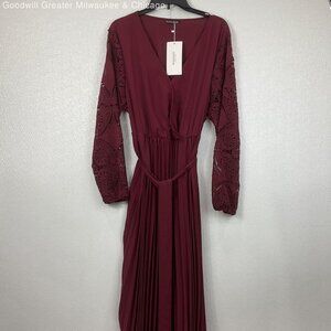NWT BloomChic Dress 14 16 Lace Sleeves Fit & Flare Burgundy Red pleated skirt